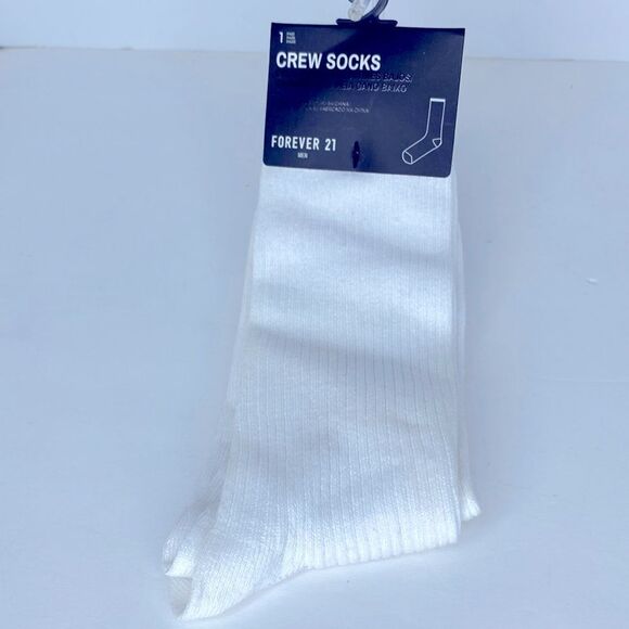NEW…White socks OS (one size) from Forever21 MEN - Picture 1 of 2